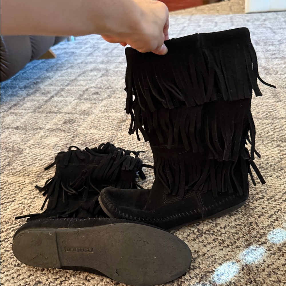 Minnetonka Black Moccasin Fringe Shoes
